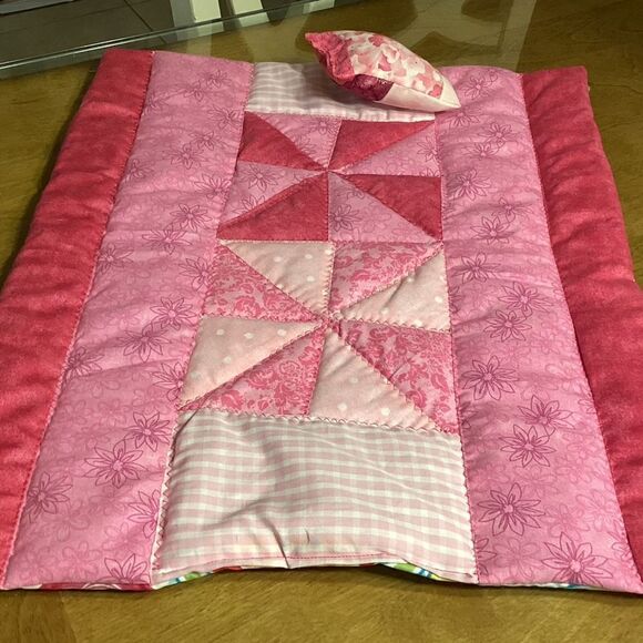 NWOT. Hand Crafted Reversible Doll/Stuffed Animal Quilt with Pillow Set - Picture 2 of 6